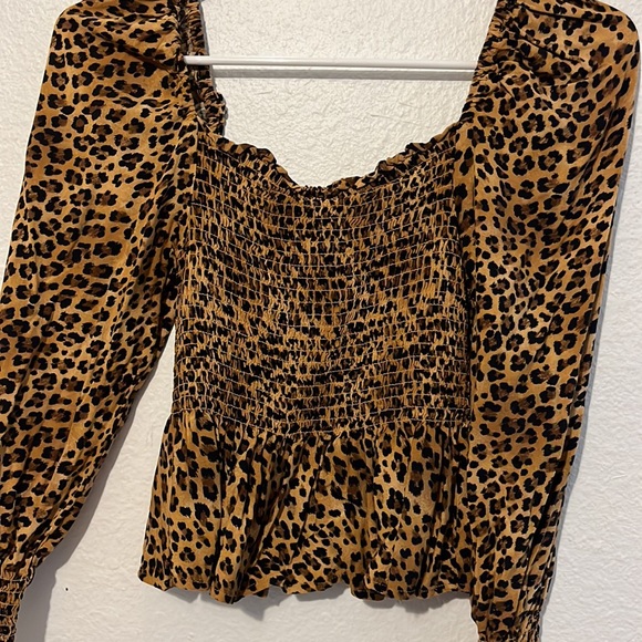 Leopard top - Picture 2 of 2